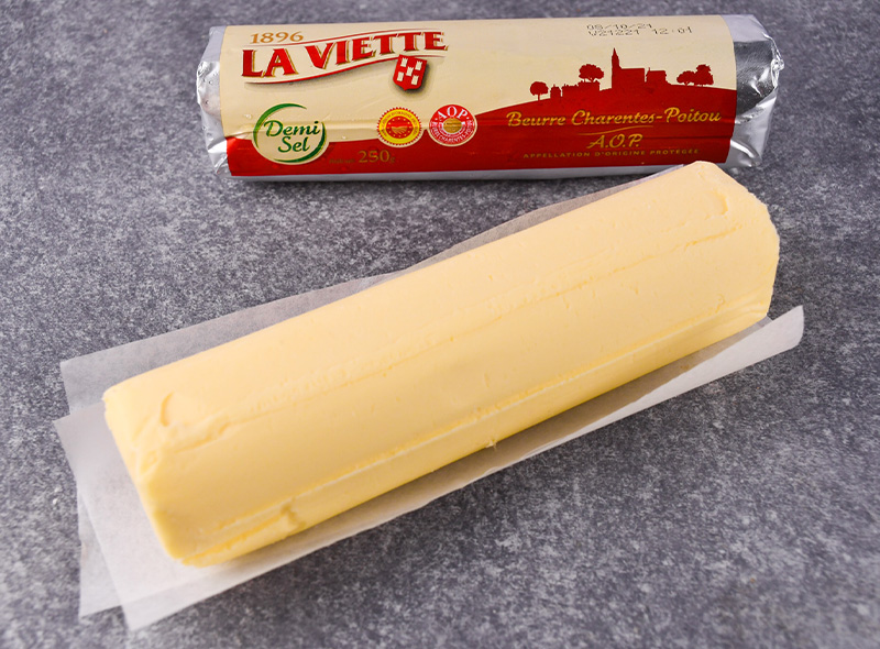 La fromagerie Beurre demi-sel AOP Charentes-Poitou la viette 250g